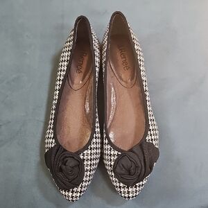 J.Renee Black and White Houndstooth Flats with Rosette